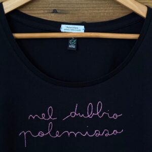 NEL DUBBIO POLEMIZZO - XL WOMAN BIO (Nera ricamo rosa)
