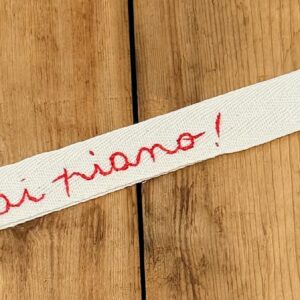 PORTACHIAVI "VAI PIANO!" ricamato a mano