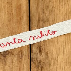 PORTACHIAVI "SANTA SUBITO" in corsivo ricamato a mano