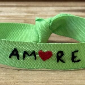BRACCIALE COLOR VERDE "AM♥RE" ricamato a mano