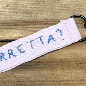 PORTACHIAVI COLOR ROSA PALLIDO "BIRRETTA?" ricamato a mano