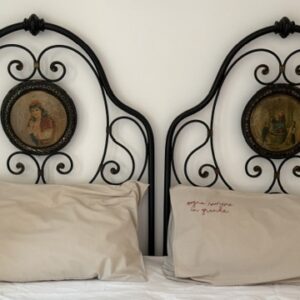 FEDERE "SOGNI D'ORO AMORE MIO / SOGNA SEMPRE IN GRANDE" ricamate a mano (crema)