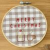 TELAIO "MERRY CHRISTMAS CON PANETTONE E TAZZA CALDA" ricamato a mano